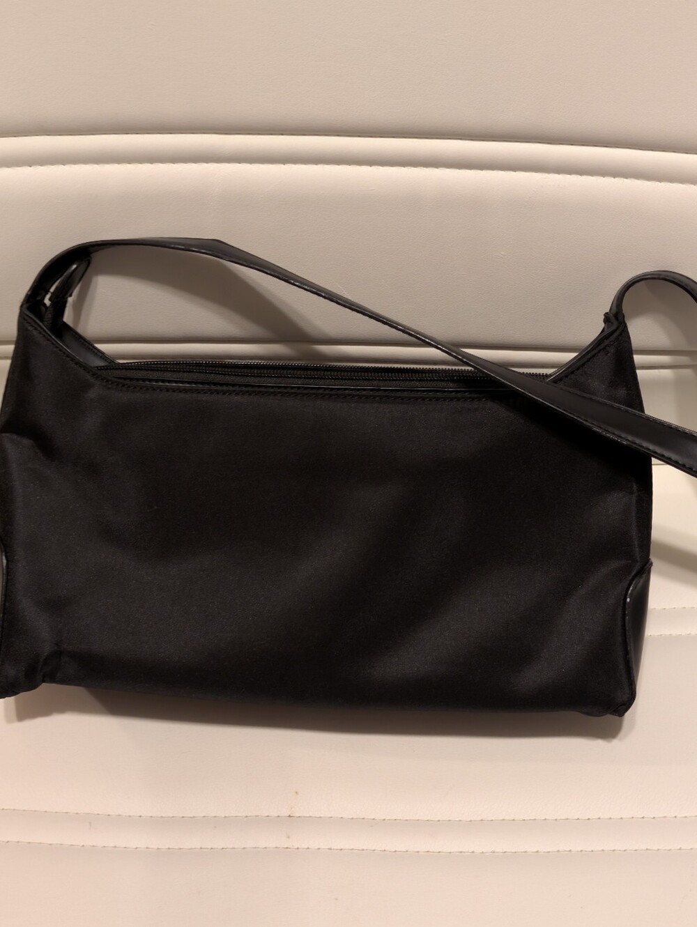 D'Margeaux New york Classic Black Shoulder Bag - Sleek Everyday Carry